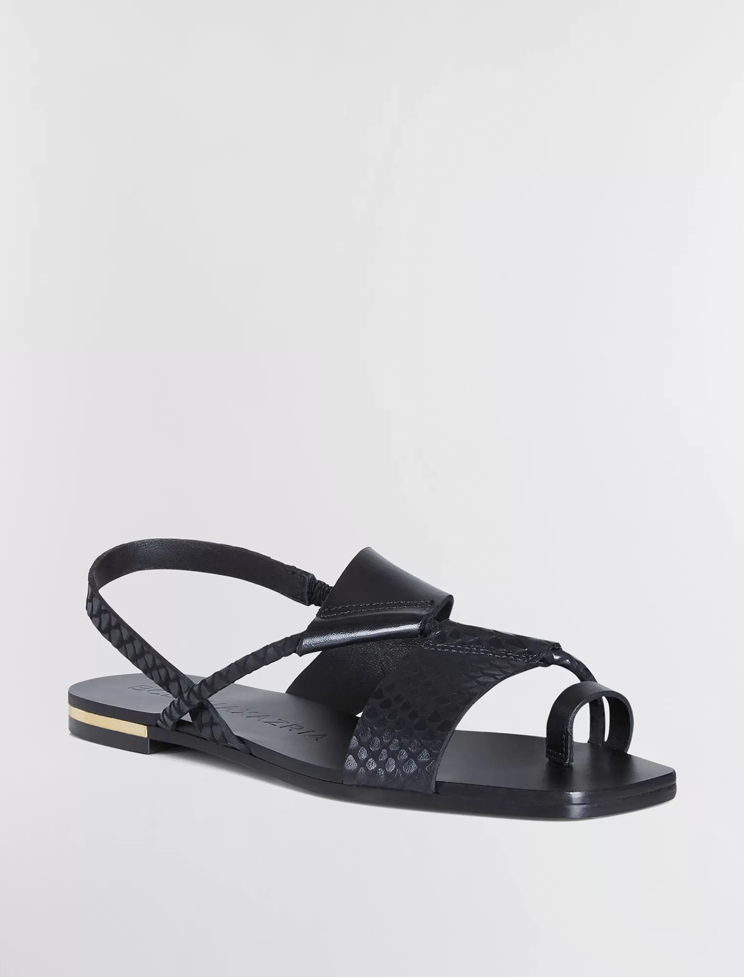 Shop BCBGMAXAZRIA Sandalia Plana Marlin Negro