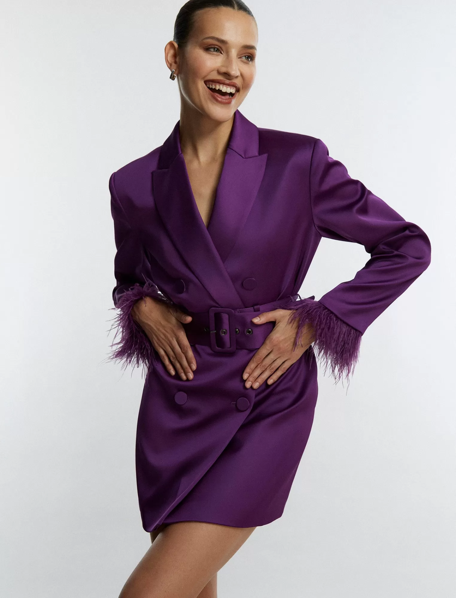 Shop BCBGMAXAZRIA Vestido Blazer Con Cinturon Y Estampado Floral Purpura